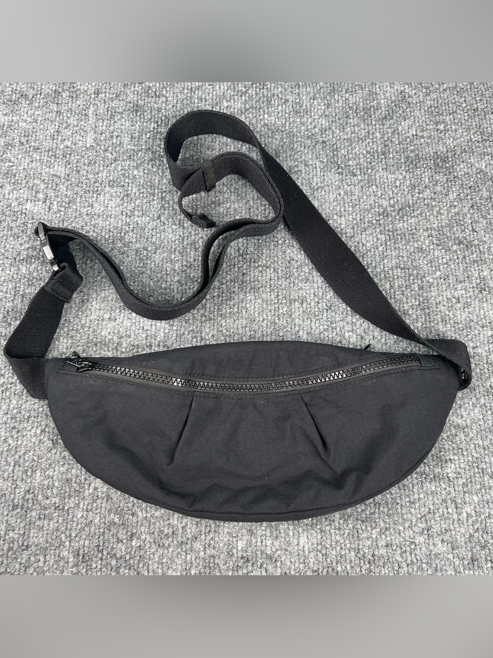 Athleta Black Nylon Excursion Mini Belt Crossbody Bag Adjustable Minimalist Walk